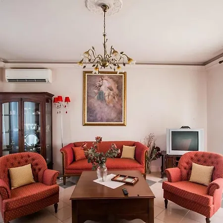 The Neoclassical Apartment Kanali (Corfu)